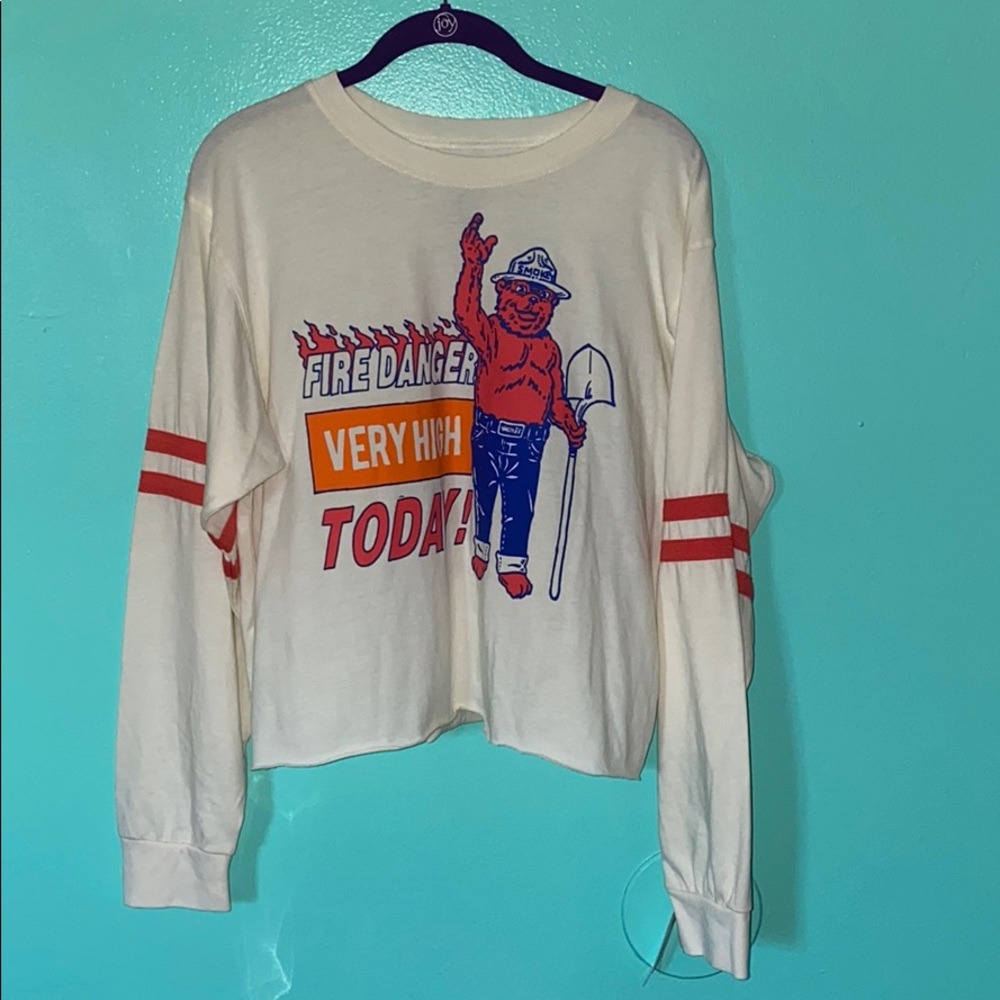 NWT Smokey the Bear long sleeved crop top